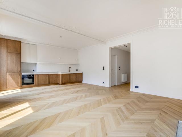 Beau 3 pièces de 90 m2 proche Hotel de ville