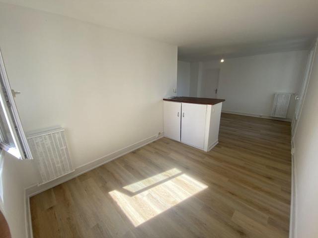 Beau 4P 68m² avec loggia, cave, parking à Ivry