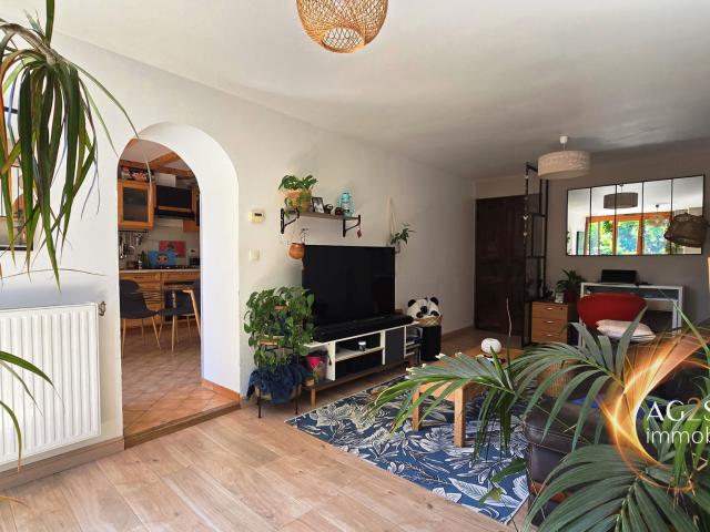 Beaucoup de charme pour cette maison au coeur de Bernin