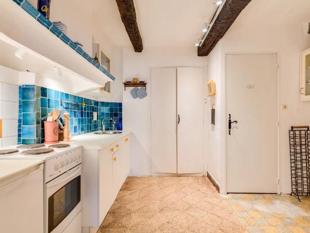 Beaucoup de charme pour cette superbe maison de village au c. 189m² Aups