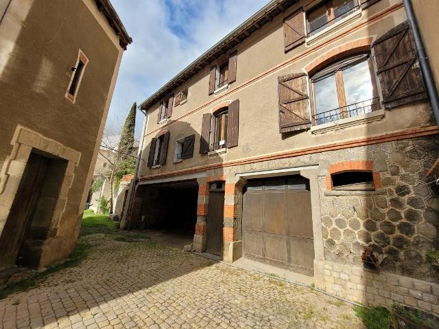 Beaucoup de possibilités pour cet ancien domaine viticole 150m² Pézenas