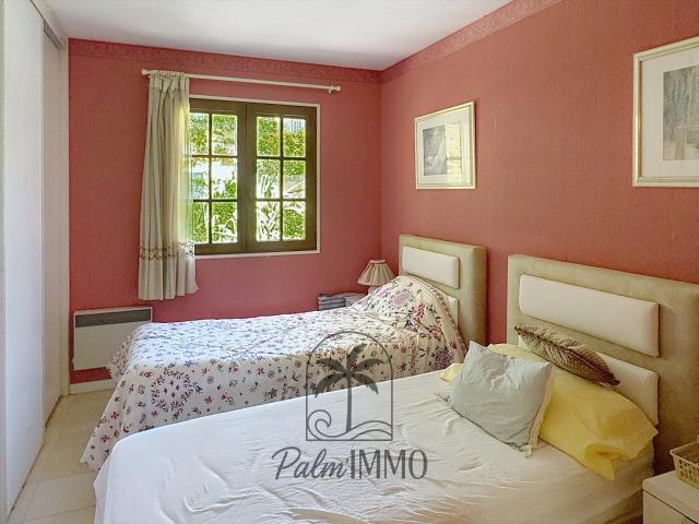 Beaucours Maison de 112m2 au calme avec garage et sous sol. 112m² Sanary sur Mer
