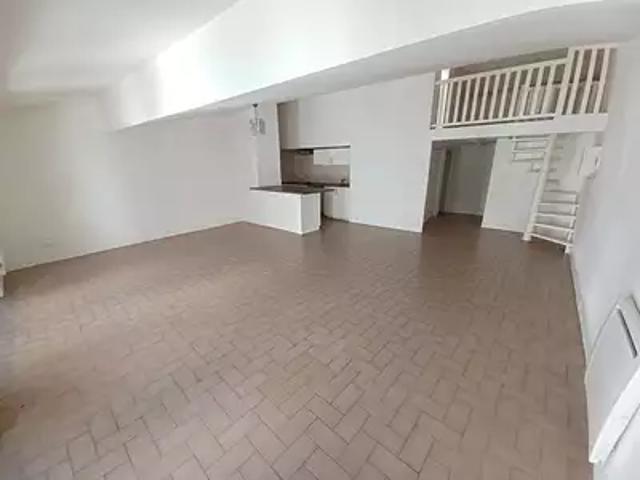 Beaucaire 30300 Location appartement 4 pièces t4