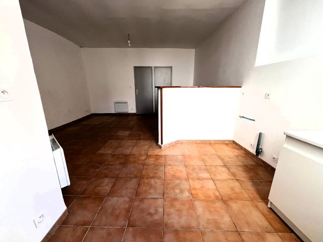 BEAUCAIRE APPARTEMENT T2 RENOVE