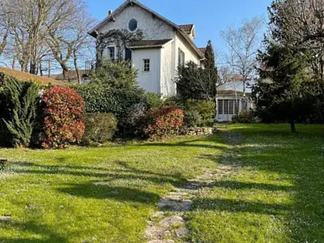 Beauchamp 95250 Achat / Vente maison 11 pièces t11 au dernier étage parking