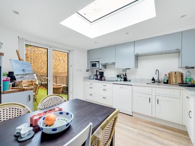 Beauclerc Road, London W6, 3 bed flat to rent, £3,900 pcm | PrimeLocation