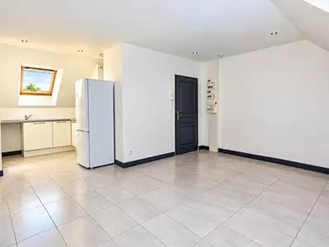 Beaugency 45190 Achat / Vente appartement 2 pièces t2 au dernier étage jardin