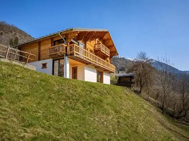 Beaufort 73270 Achat / Vente maison 6 pièces t6 jardin balcon