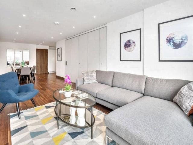 Beaufort Court, Maygrove Road, West. 3 bed apartment to rent £4,250 pcm £981 pw