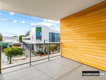 Beaufort, Lifestyle, Convenience: Stylish North Facing Luxton Living!