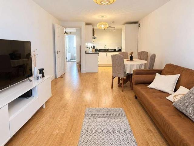 Beaufort Mews, Kingsway, Woking, Surrey, GU21