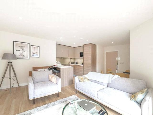 Beaufort Park, Colindale, London NW9, 1 bed flat to rent, £1,800 pcm | PrimeLocation