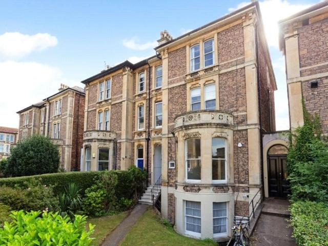 Beaufort Road, Clifton BS8, 3 bed flat to rent, £2,600 pcm | PrimeLocation