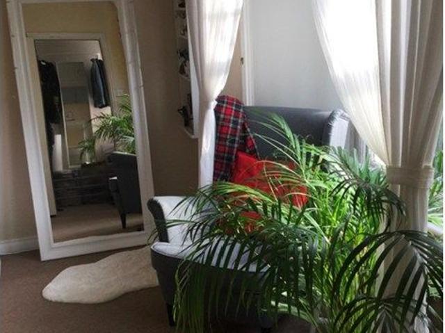 Beaufort Road, Reigate RH2, Studio to rent, £895 pcm | PrimeLocation