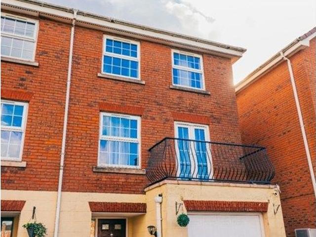 Beaufort Square, Cardiff CF24, 4 bed end terrace house to rent, £1,900 pcm | PrimeLocation
