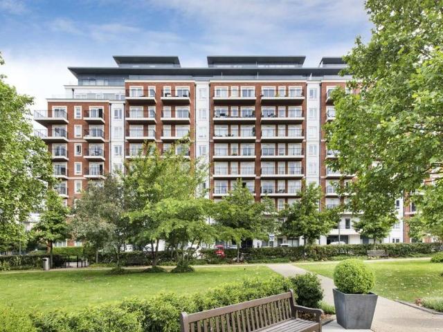 Beaufort Square, London NW9 1 bed flat to rent £1,625 pcm £375 pw