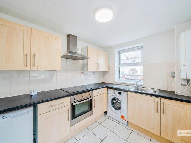 Beaufort Street, Bristol, BS5 2 bed flat to rent £1,550 pcm £358 pw