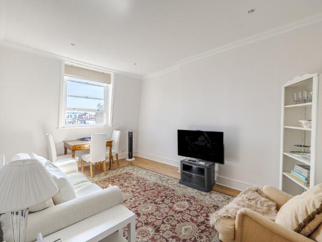Beaufort Street, Kensington and. 2 bed flat to rent £6,066 pcm £1,400 pw