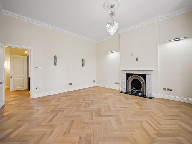 Beaufort Street, SW3 1 bed flat to rent £3,800 pcm £877 pw