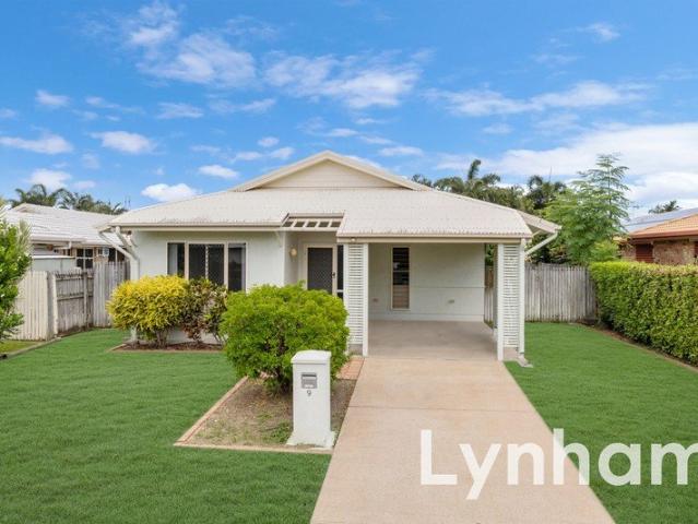 Beauifully presented 3 bedroom home in sort after enclave