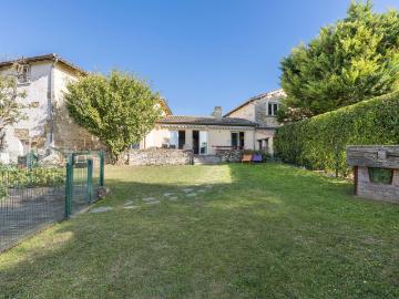 Beaujolais Pierres dorées, Propriété, 350 m2 hab 5 chambres, terrain 1996 m2, vue magnifique