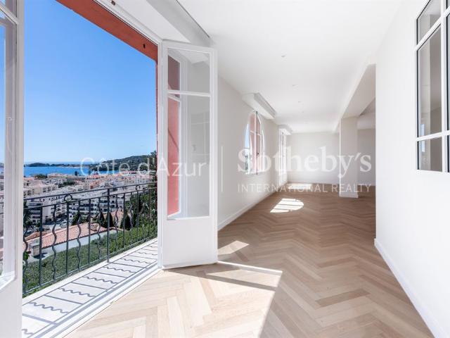 Beaulieu sur Mer, appartement vue mer panoramique, trois suites et prestations haut de gamme