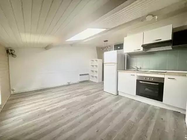 Beaumont 63110 Location appartement 1 pièce t1 au dernier étage