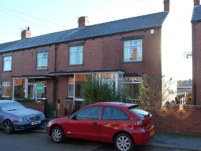 Beaumont Avenue, Barnsley 2 bed terraced house to rent £630 pcm £145 pw