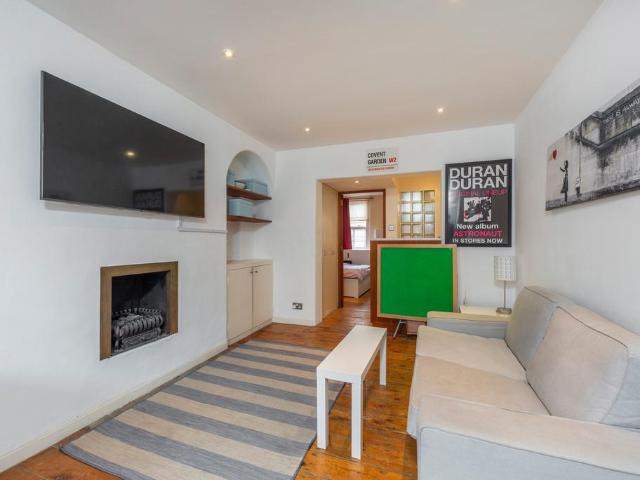 Beaumont Buildings, Martlett Court. 1 bed flat to rent £2,275 pcm £525 pw