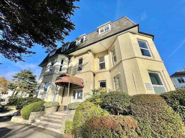 Beaumont Court, Bournemouth BH5, Studio to rent, £850 pcm | PrimeLocation