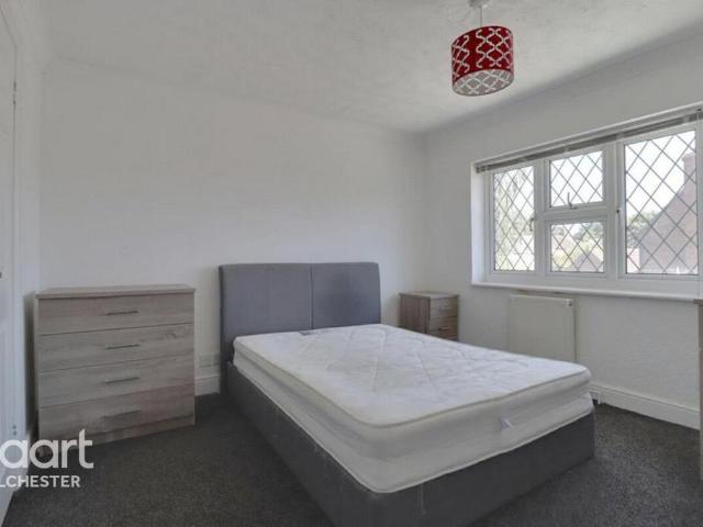 Beaumont Close, Colchester 1 bed in a house share to rent £750 pcm £173 pw