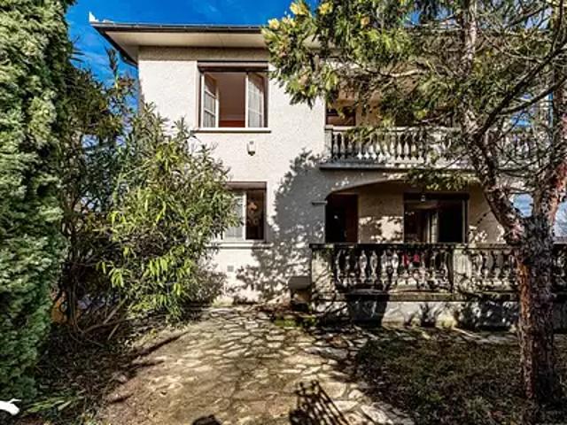 Beaumont de Lomagne 82500 Achat / Vente maison 6 pièces t6 au dernier étage