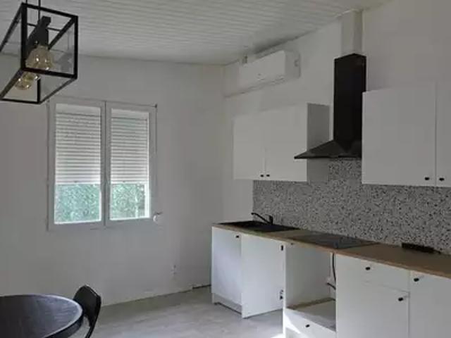 Beaumont de Lomagne 82500 Location maison 4 pièces t4 jardin terrasse