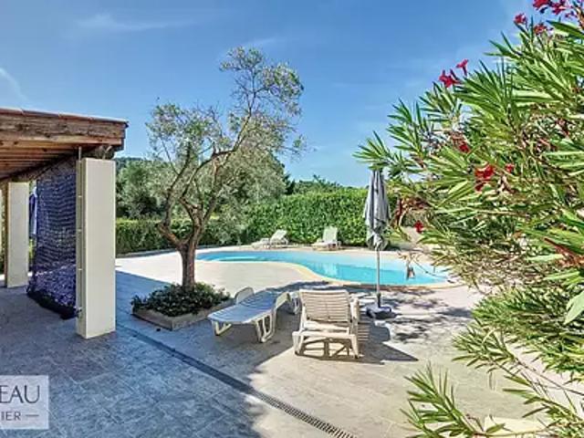 Beaumont de Pertuis 84120 Achat / Vente maison 8 pièces t8 piscine