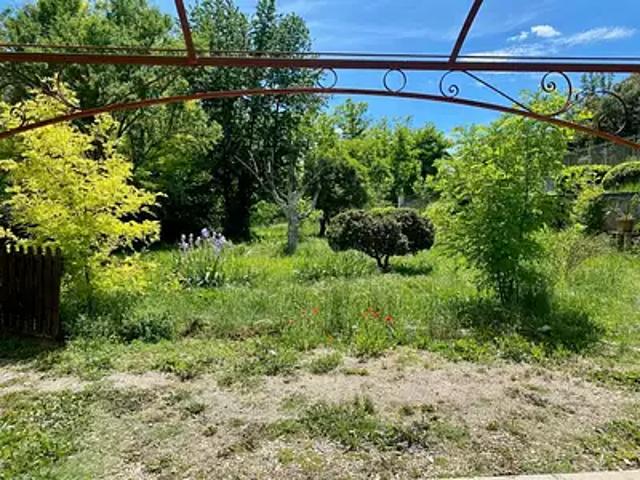 Beaumont de Pertuis 84120 Location maison 4 pièces t4 jardin cave