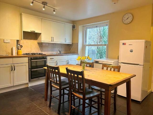 Beaumont Place, Plymouth PL4 6 bed house to rent £3,250 pcm £750 pw