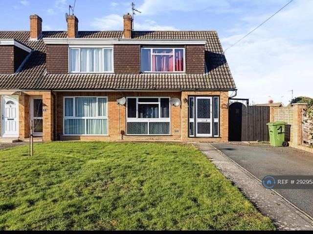 Beaumont Road, Cheltenham, GL51 3 bed semi detached house to rent £1,660 pcm £383 pw