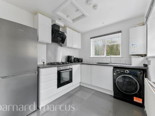 Beaumont Road, Chiswick, London W4, 2 bed maisonette to rent, £2,450 pcm | PrimeLocation