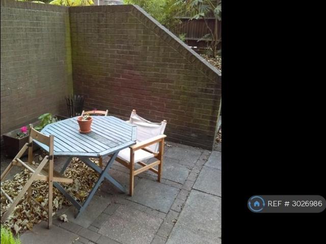 Beaumont Road, London, SW19 1 bed flat to rent £1,850 pcm £427 pw