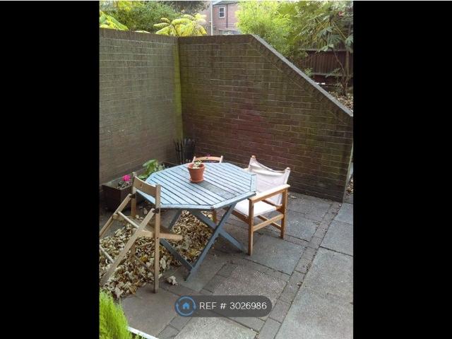 Beaumont Road, London SW19, 1 bed flat to rent, £1,850 pcm | PrimeLocation