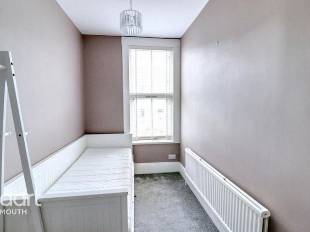 Beaumont Road, PLYMOUTH 2 bed flat to rent £950 pcm £219 pw