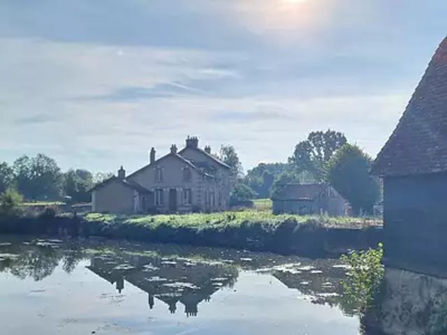Beaumont sur Sarthe 72170 Achat / Vente maison 10 pièces t10 au dernier étage