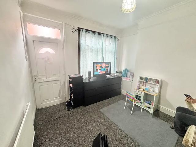 Beaumanor Road, Leicester LE4, 3 bed terraced house to rent, £1,050 pcm | PrimeLocation