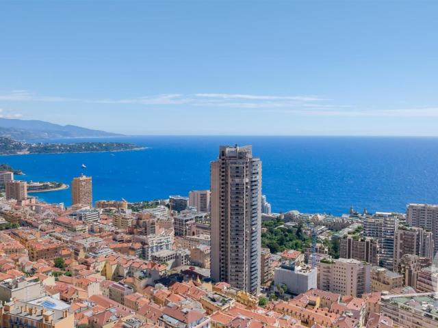 Beausoleil, rare, penthouse ! Cet appartement en dernier éta. 108m² Beausoleil