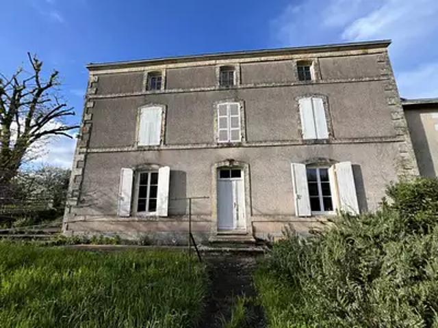 Beaussais Vitré 79370 Achat / Vente maison 7 pièces t7 parking