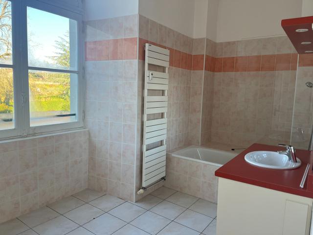 BEAUPREAU, beau volume pour cet appartement de type 3