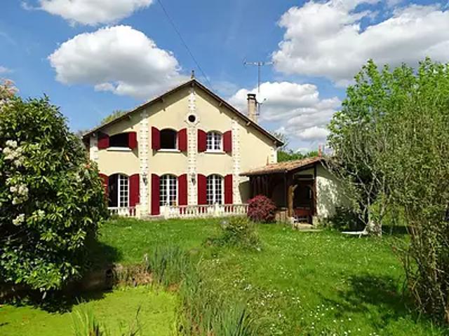 Beauronne 24400 Achat / Vente maison 5 pièces t5 au dernier étage cave