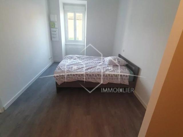 BEAUREPAIRE T2 meublé 2ème étage