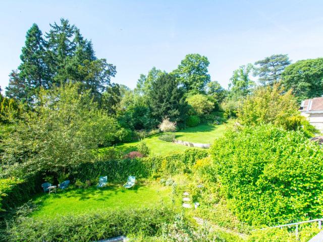 Beautful furnished 1br. ap. with TERRACE and shared GARDEN