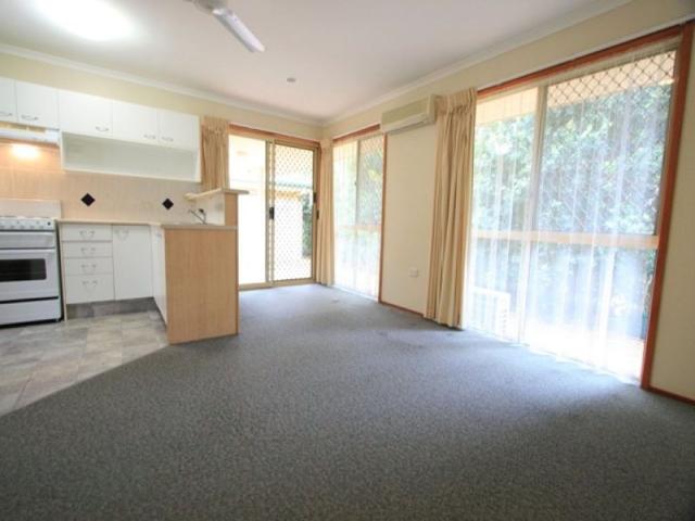 Beautifuly Presented Single Level, Villa Style Unit